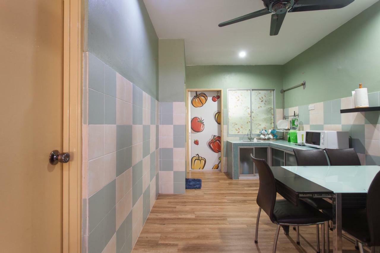 Gunung View Homestay 10 To 12 Pax Near Sunway Tambun Ipoh Exterior foto