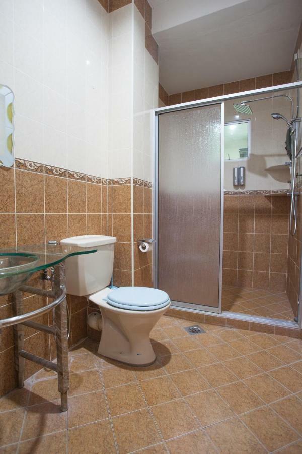Gunung View Homestay 10 To 12 Pax Near Sunway Tambun Ipoh Exterior foto